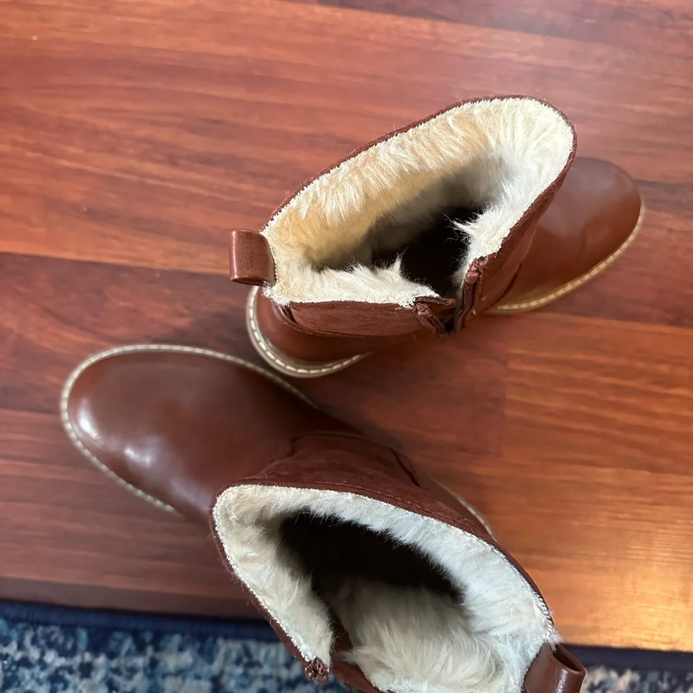 Brown Lug Sole Fur-lined Boots - size 7.5 - Picture 7 of 7